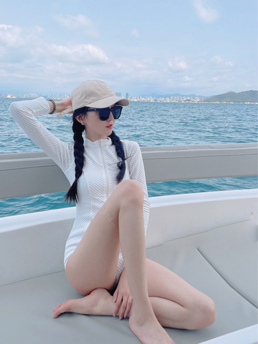 Women's swimsuit one-piece sexy triangle cover belly slimming fairy  new long-sleeved fashionable hot spring swimsuit