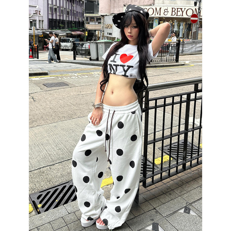 Casual pants for women in a relaxed style, summer polka dot print, drawstring, drapey wide-leg pants, loose-fitting, sporty, straight-leg, floor-length sweatpants Casual pants for women in a relaxed style, summer polka dot print, drawstring, drapey wide-leg pants, loose-fitting, sporty, straight-leg, floor-length sweatpants