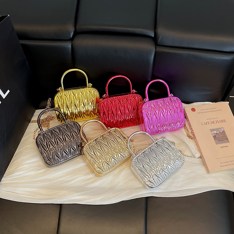 2026 foreign trade cross-border PU leather trendy textured cloud pleated stylish chain crossbody armpit shoulder small square bag