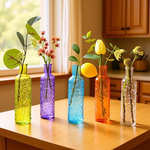 �羳�����ɫ������ƿˮ���r���ɻ��廨ƿ����Ҿ��b͏d�[��