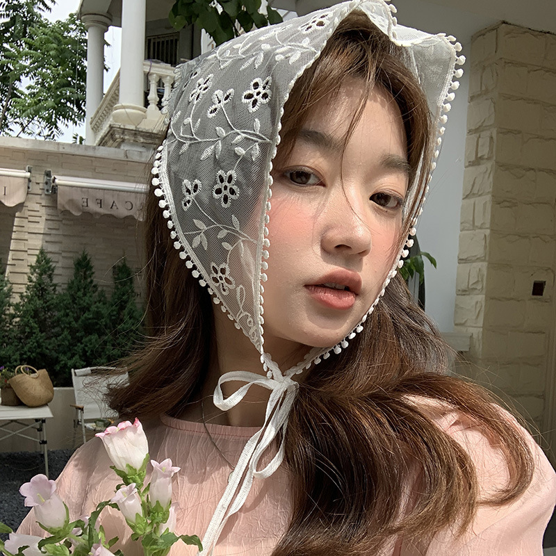 Retro Mori lindo dulce encaje triángulo bufanda primavera y verano francés bordado pequeña flor todo partido decorativo pañuelo banda para el cabello