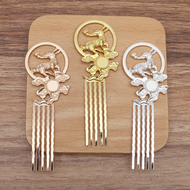 (09852) Alloy Auspicious Deer and Colorful Cloud Hair Comb