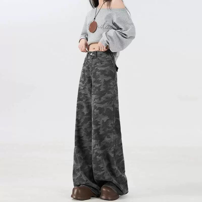 Autumn camouflage retro jeans