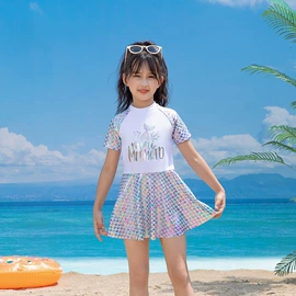 连体泳衣;比基尼;泳裤