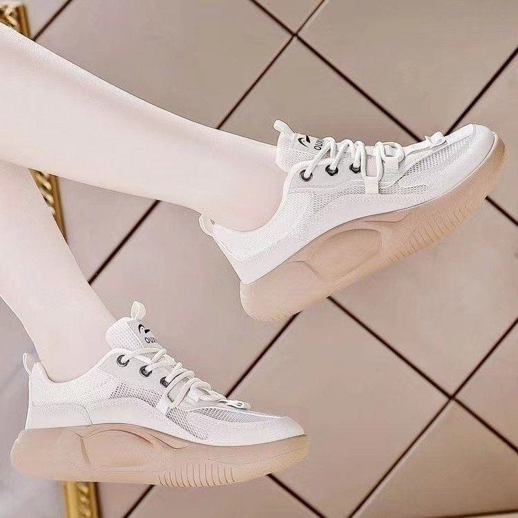 Explosión de verano 2024 red nuevos zapatos de mujer muffin suela suave súper ligera versátil antideslizante padre grueso zapatos para mujeres