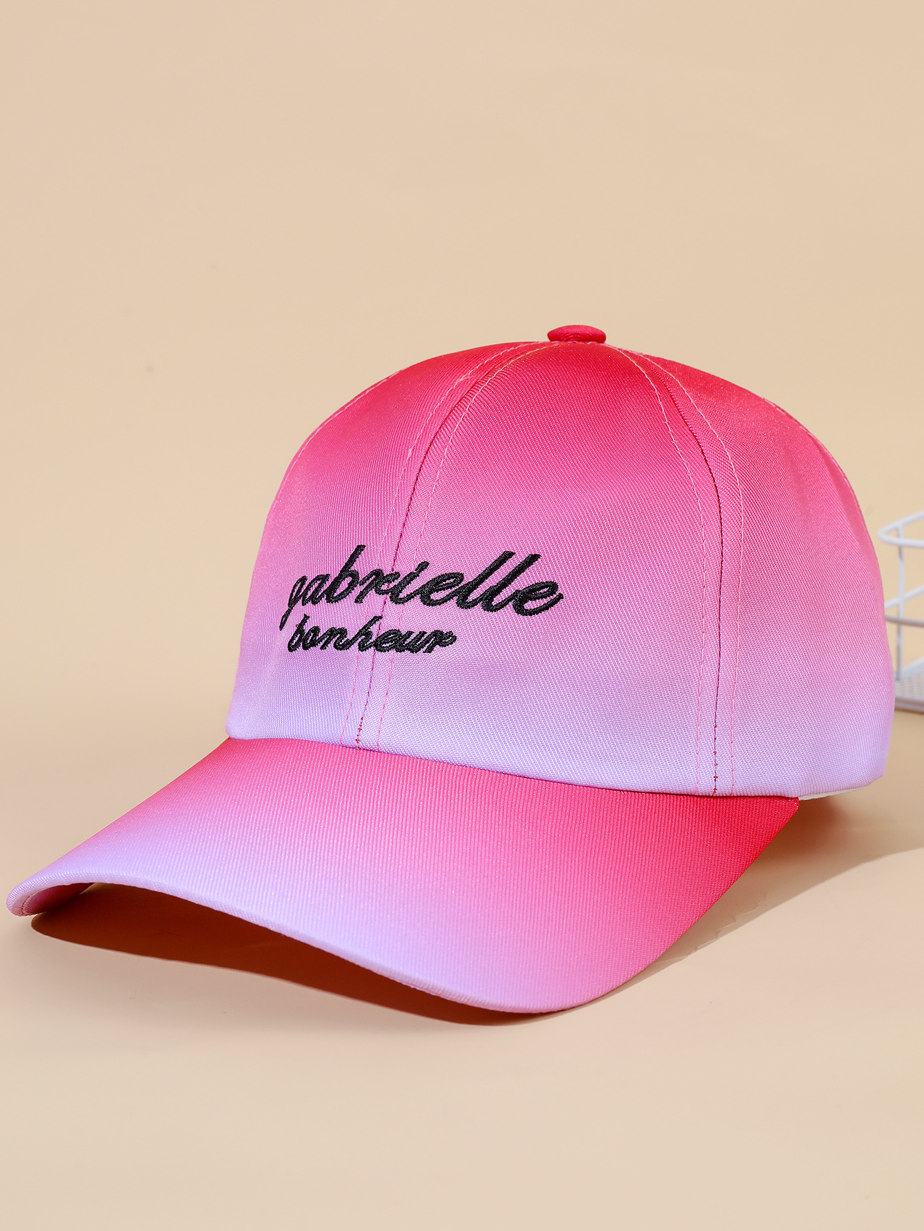 Nuevo estilo coreano de verano gradiente de color casquillo de la calle de las mujeres inconformista bordado letras dulce gorra de béisbol sombrilla Cien