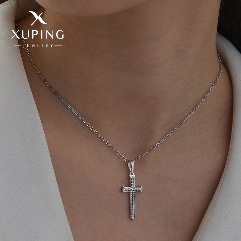 Xuping bronce micro-combustible colgante de piedra cruz colgante personalidad europea y americana colgante joyería al por mayor mujer