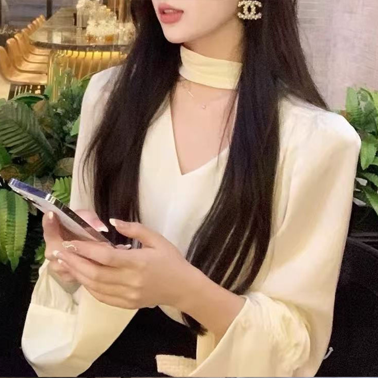 Apricot White Acetate Satin Shirt for Women, Spring and Autumn Design, Niche Petite V-Neck Shirt, French Halter Top