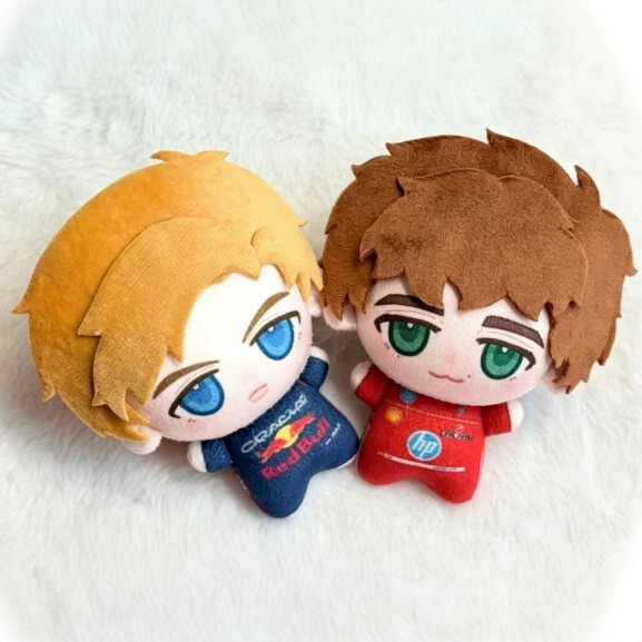 F1 racing driver merchandise: 10cm Verstappen plush doll, Leclerc printed keychain