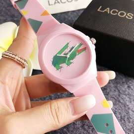 硅胶粉色卡通鳄鱼手表跨境电商爆款货源女生手表马卡龙风格学生表