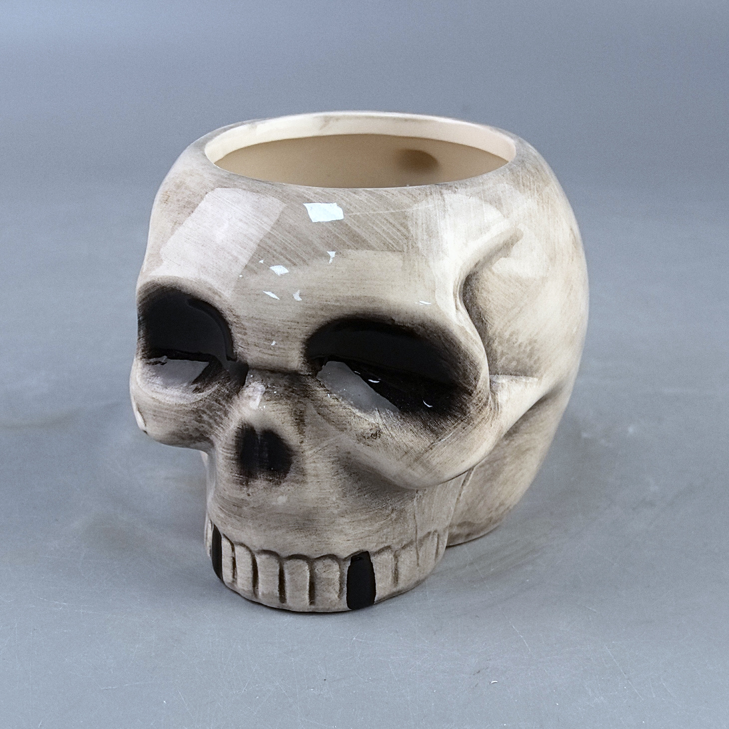 Taza de cerámica con diseño de calavera, estilo moderno, con un diseño único de calavera fantasma, taza para agua con expresión adorable, vajilla novedosa para Halloween.