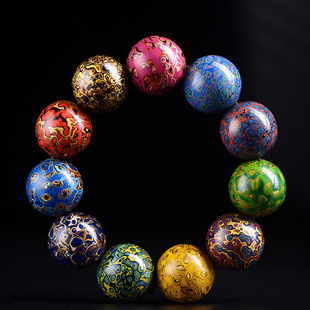 ����������ִ��ڽ�����ɢ����������ֹ����z����ϬƤ�����ִ�