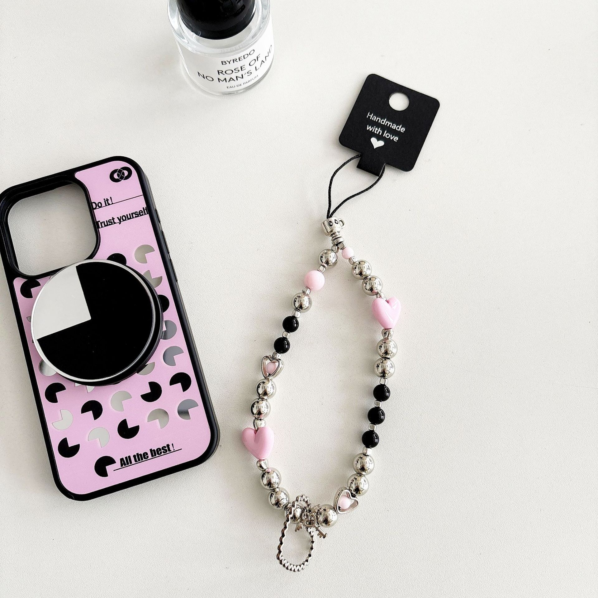 Cuentas de perlas hechas a mano, cadenas de teléfonos móviles, bolsos, colgantes, colgantes de muñeca, cuentas hechas a mano.