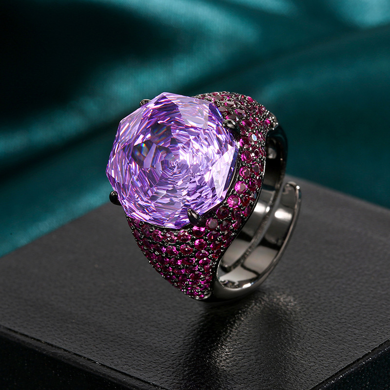 2025 nuevo estilo Zhuang Shengsheng joyería fondo de cobre chapado en oro simulación rosa corte oro negro anillo de personalidad piedra principal 14mm al por mayor