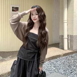 黑色氛围感针织披肩开始显瘦牛仔吊带背心气质阔腿裤三件套女早秋