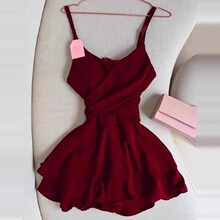 ���ú�ɫ��������ȹŮ�ļ�2025�¿�С�����������ݾ���a�ֶ�ȹ��