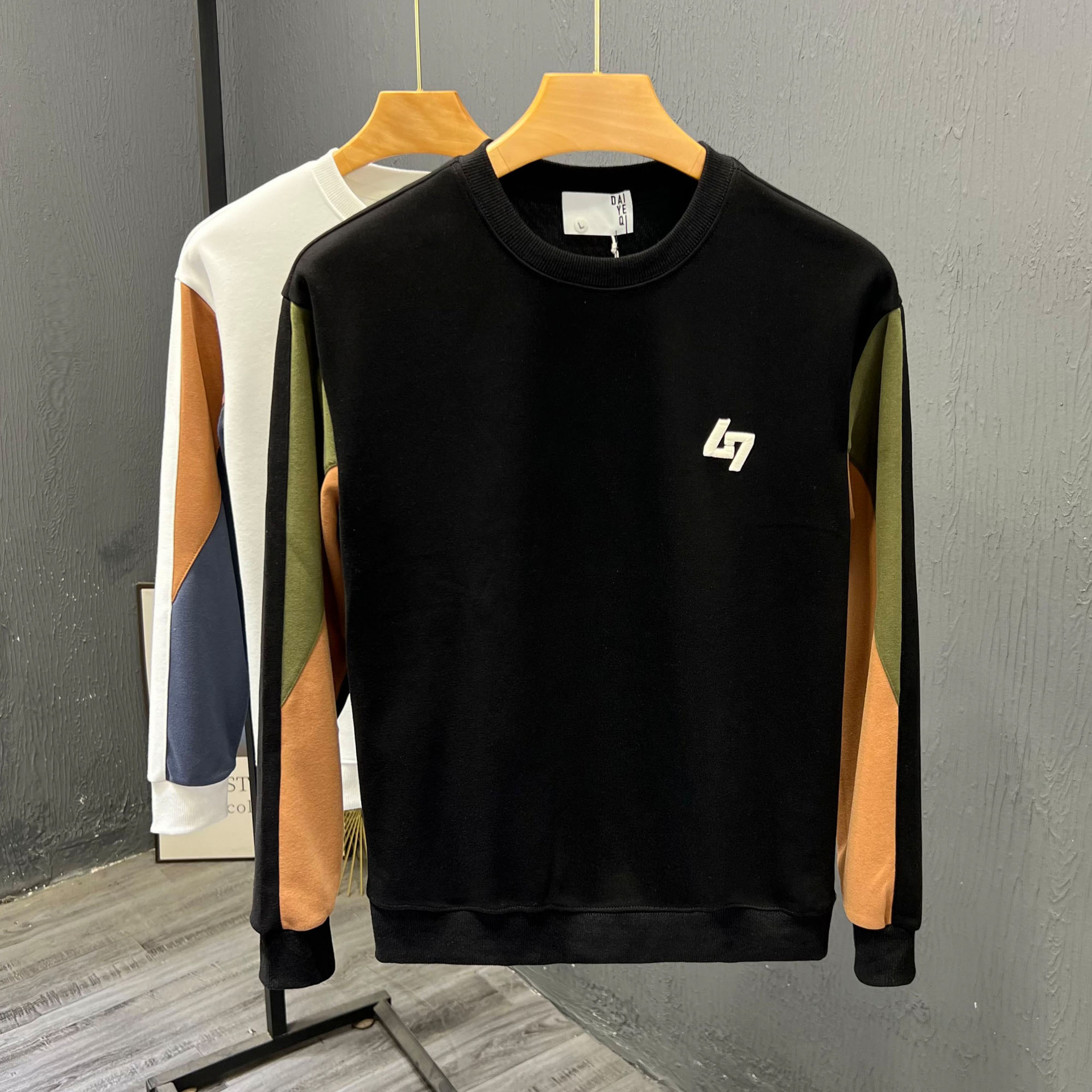 Młodzieżowa bluza z kapturem 2023, nowa, wiosenno-jesienna, męska, luźna koszulka z okrągłym dekoltem i dolną warstwą, modna i uniwersalna_voghion.com