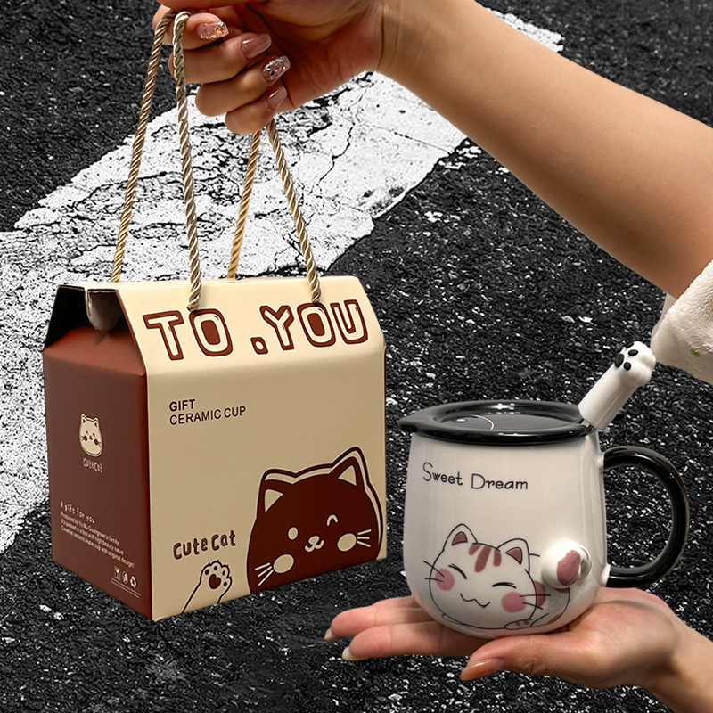 Taza de gato Mark con tapa Cuchara Taza de agua de cerámica Taza de pareja de dibujos animados de cerámica para hombres y mujeres Taza de desayuno de café de oficina