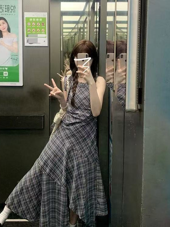 法式无袖不规则格子背心连衣裙子女夏季2025年新款小个子气质长裙|undefined