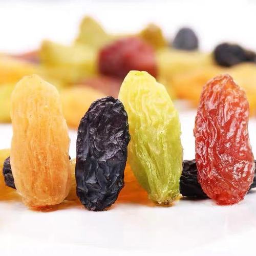Xinjiang four-color raisins wholesale 500g sand-free Turpan red and green Xiangfei black currant and yellow raisins
