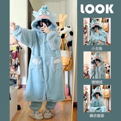 醜い魚のパジャマの女性は秋冬にサンゴのベルベットのパジャマの漫画のかわいい少女フランネルの家庭服のセットを厚くします