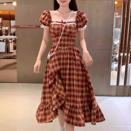 法式复古红色格子连衣裙新款夏季泡泡袖方领长裙浪漫茶歇裙子女