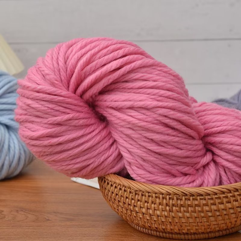 Four strands of Icelandic hair coarse wool knitting needle scarf line hat coat sweater line arm line cushion carpet coarse wool