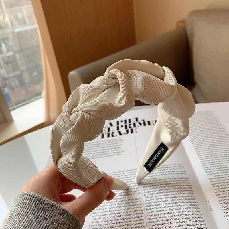 Corea del Sur Dongdaemun elegante plisado de ala ancha de color sólido simple diadema de moda retro tela pelo presionando diadema accesorios para el cabello para las mujeres