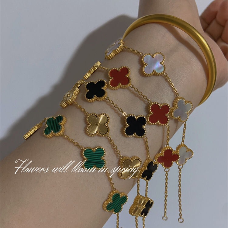 Four-Leaf Clover Bracelet for Women, Light Luxury and High-End Feel, 18K Gold Plated Double-Sided Mother-Of-Pearl Lucky Clover Hand Jewelry, Cross-Border Hot-Selling Item Four-Leaf Clover Bracelet for Women, Light Luxury and High-End Feel, 18K Gold Plated Double-Sided Mother-Of-Pearl Lucky Clover Hand Jewelry, Cross-Border Hot-Selling Item