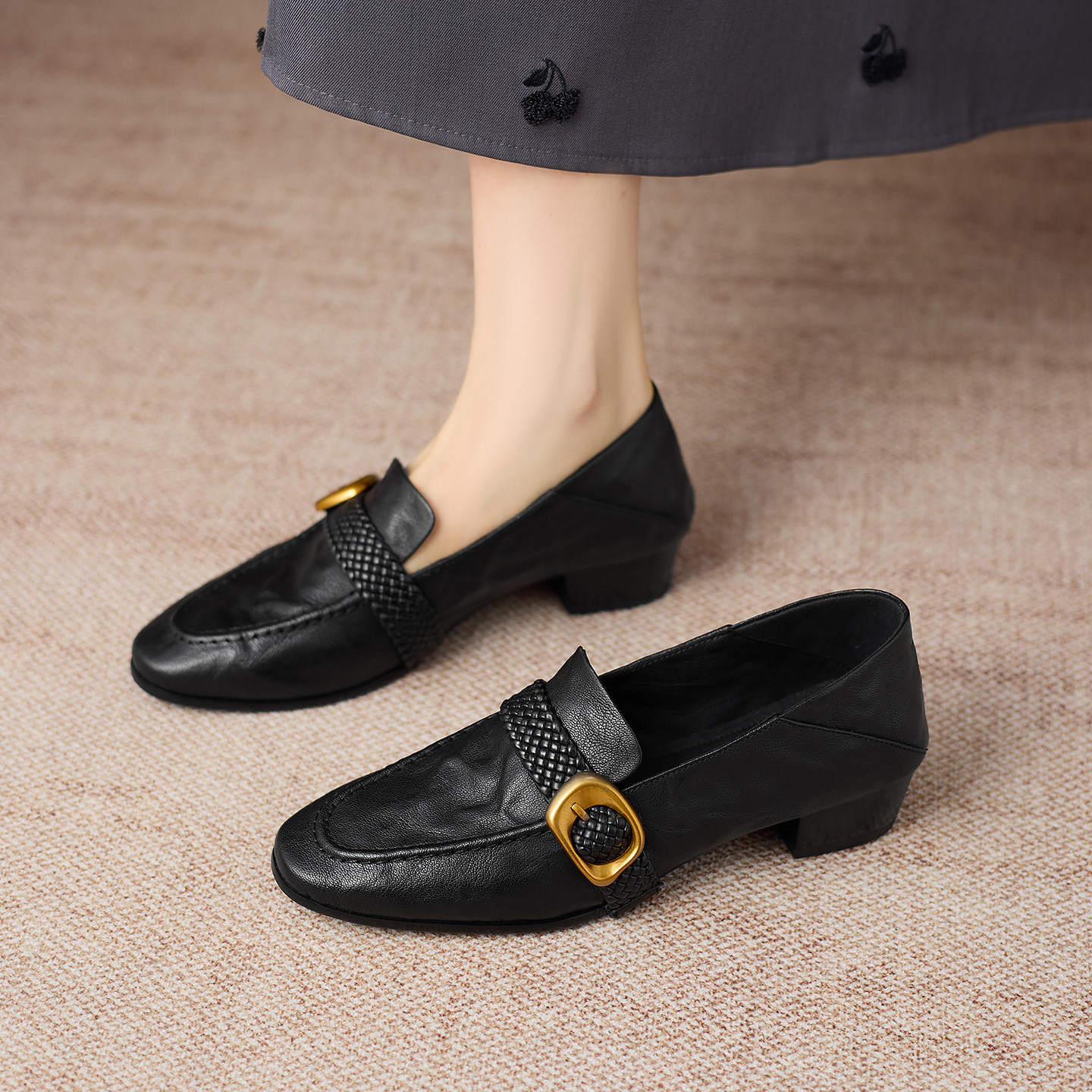 Giày lười nữ mũi vuông da cừu gót thô phong cách vintage khóa dệt — màu nâu