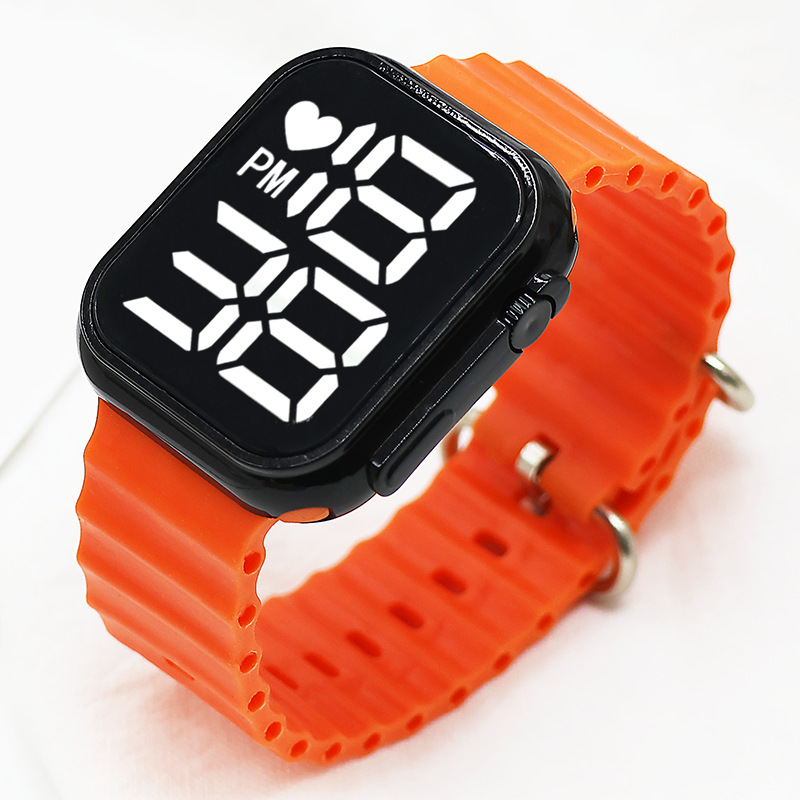 Ventas transfronterizas calientes LED reloj electrónico nocturna galvanizado lámpara blanca digital simple moda estudiantes hombres y mujeres reloj cuadrado