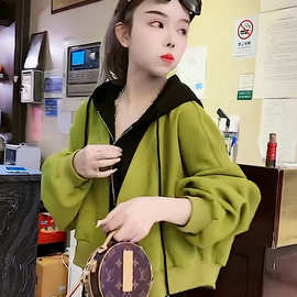 时尚感上衣女秋冬小清新绿色加绒加厚拉链开衫宽松连帽卫衣潮