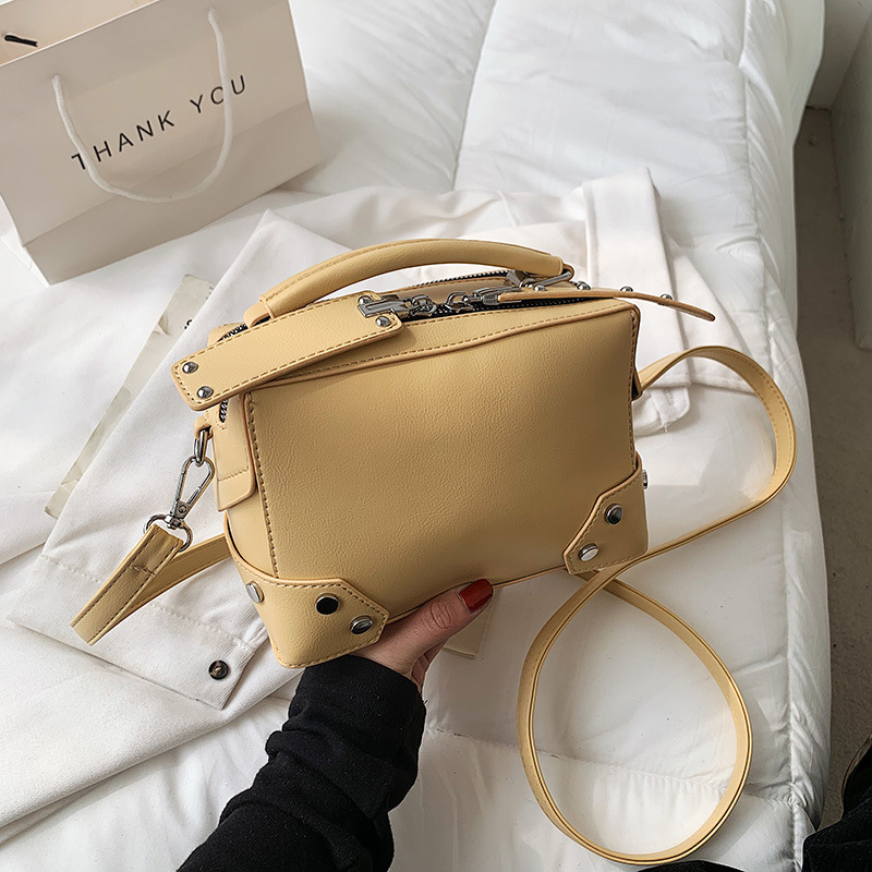 Cross border Rivet Handheld Small Square Bag for Women 2023 New Fashion Shoulder Bag Korean Edition Solid Color Simple Crossbody Bag for Women