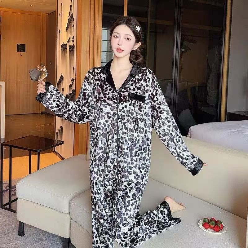 Al por mayor transfronterizo primavera y otoño invierno dorado terciopelo pijamas de mujer ropa de hogar fresca dulce pantalones de manga larga oro terciopelo