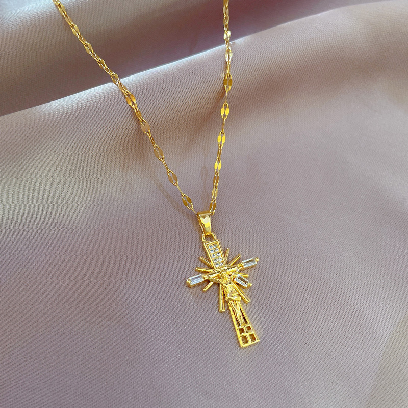 [Acier titane] croix de portrait de luxe légère avec collier en or véritable micro incrusté pour le transport des femmes INS Net rouge_voghion.com