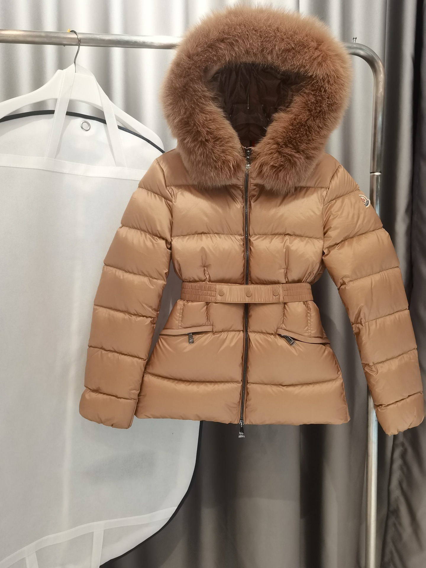 카키 브라운 퍼 칼라