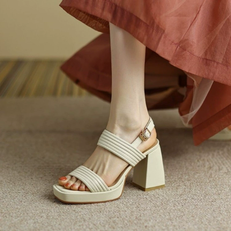 白枕鹤 Summer universal sandals, footwear high heels, shoes, Korean style