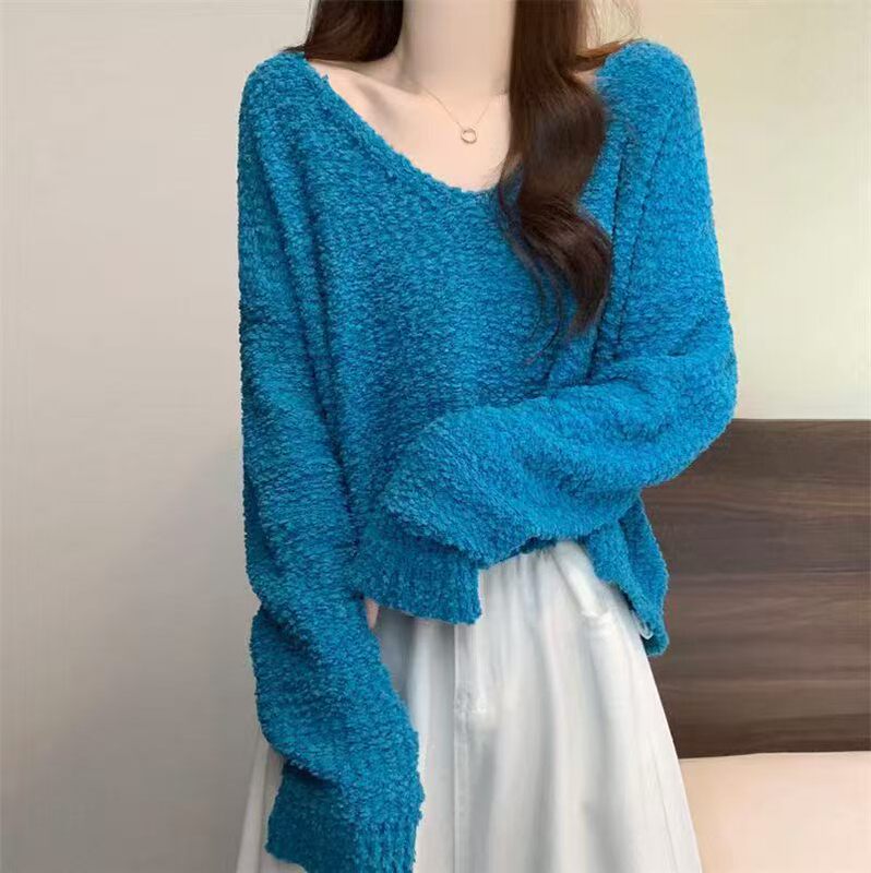 Korean-Style V-Neck Chunky Knit Sweater for Women, Autumn and Winter, Solid Color, High-End Short Loose-Fit Lazy Sweater, Regular Shoulder Top Korean-Style V-Neck Chunky Knit Sweater for Women, Autumn and Winter, Solid Color, High-End Short Loose-Fit Lazy Sweater, Regular Shoulder Top
