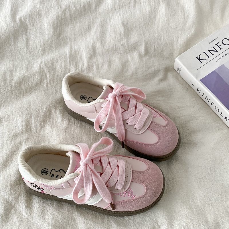 Retro small design universal white shoes for students