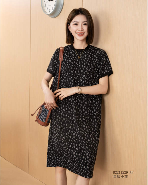 작은 검은 배경 꽃