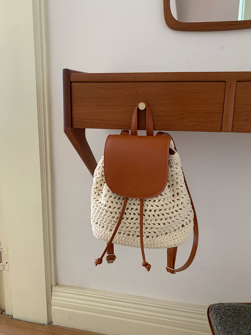 Shoulder bag for women 2024 new versatile beach vacation bag, drawstring grass woven commuting backpack_voghion.com