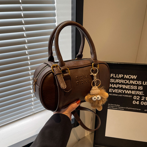 小众复古美拉德风手提小包女2024新款百搭韩系时尚质感单肩斜挎包