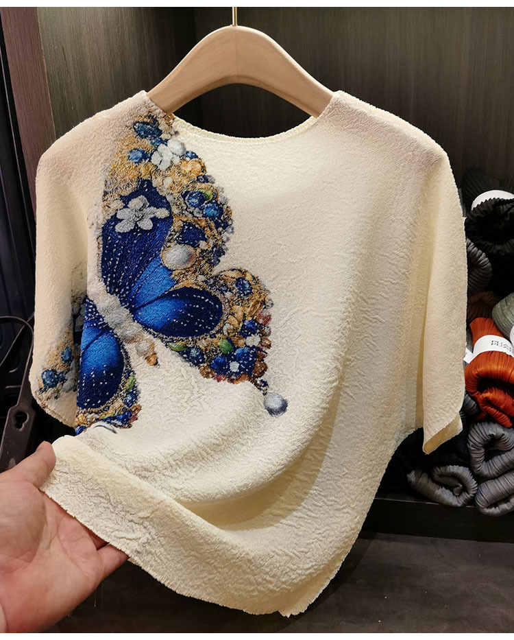 Áo thun nữ cổ tròn tay cánh dơi in hình bướm dáng rộng — Màu xanh lam nhạt, Màu đen chi tiết 9