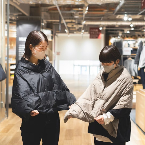 Japanese style portable lightweight down shawl warm windproof and waterproof cloak solid color scarf cover autumn and winter shawl