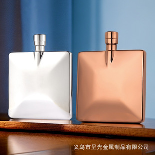 Stainless steel flat hip flask 4 oz exquisite square hip flask men and women carry-on wine outdoor wine kettle 100ml