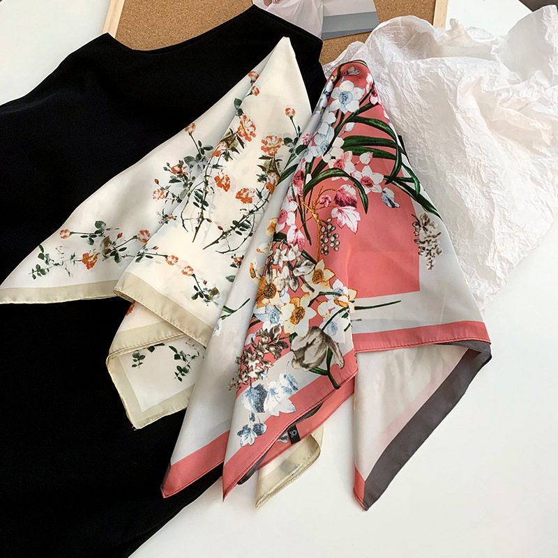 Bufanda de seda, bufanda cuadrada pequeña, sensación premium, nuevo estilo coreano, chal de seda de imitación dulce y fresco, bolso de flores, pañuelo en la cabeza, cinturón para el cabello