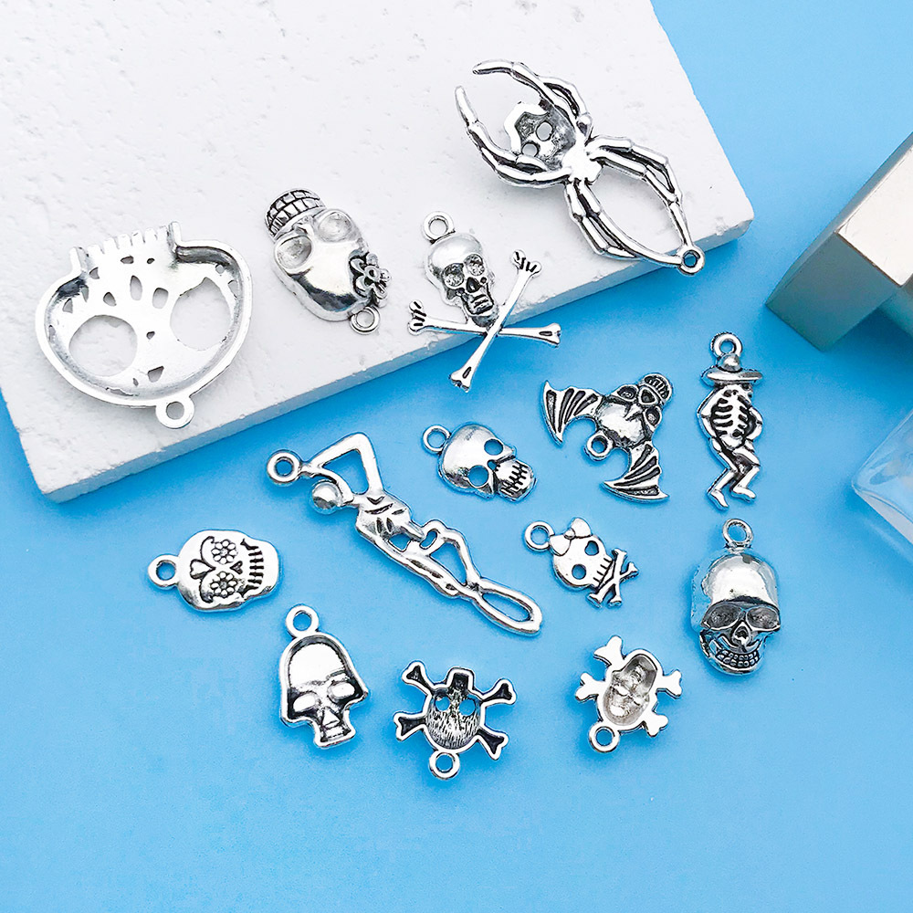 2g Weight Pendant Jewelry Making Type DIY Jewelry Accessories Classification 1 Piece Quantity Alloy Material Halloween Festival Skull Pattern Retro, Funny Style 1 Piece Alloy Skull Pendant DIY Jewelry Accessories 3