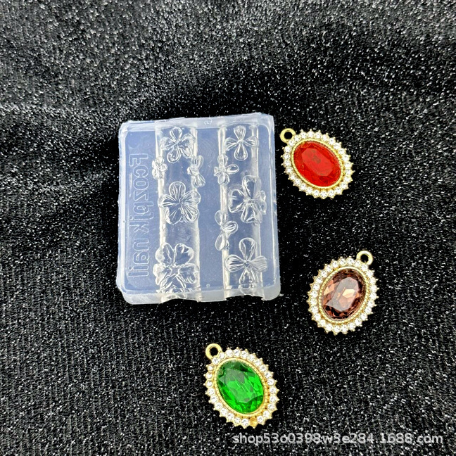 Hot Selling New Hawaiian Flower Five-Petal Flower Plumeria Nail Art Decoration High-Transparency Mold DIY Carved Glue Mold