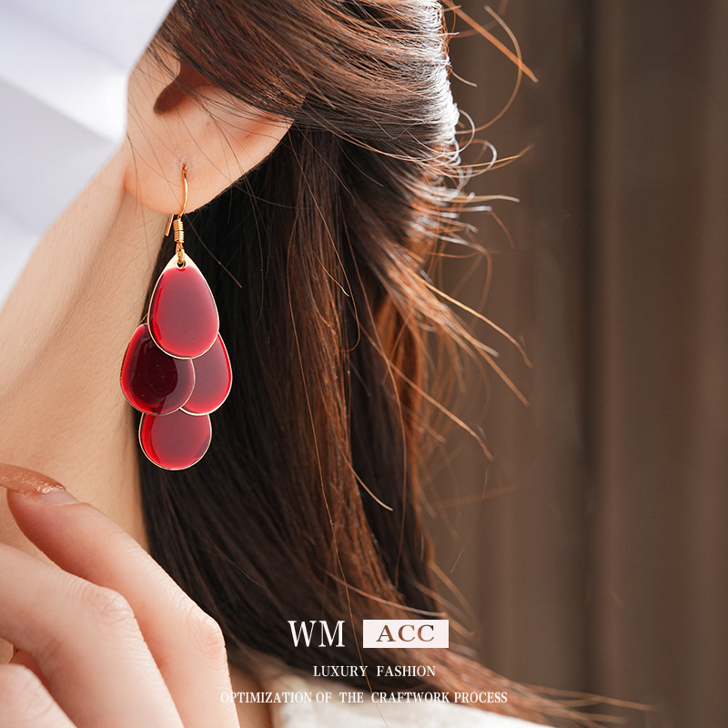 Gotas de agua de color sólido, escamas, borlas, ganchos para las orejas, pendientes largos de alta gama europeos y americanos, tendencia de la moda, pendientes creativos, mujeres