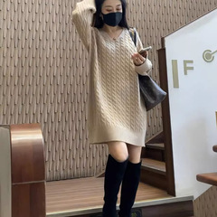 秋冬毛衣针织连衣裙女2025新款慵懒风宽松气质复古麻花软糯中长款